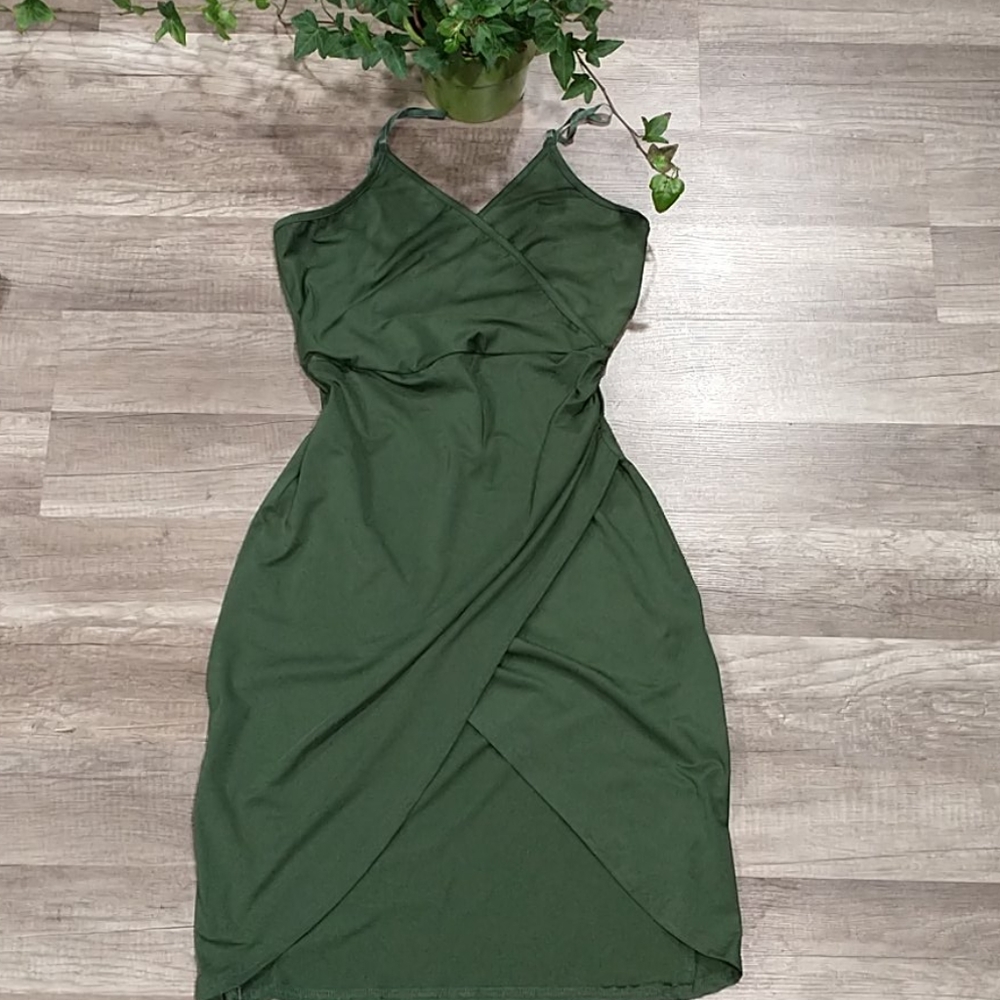 Dress - Picture 2 of 5